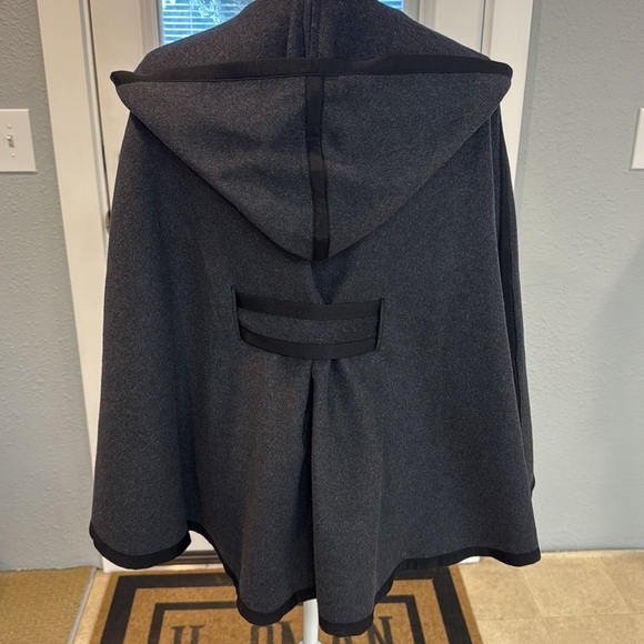 AMEMI + KIN Anthropologie Winter Cape Coat Jacket - Picture 7 of 11